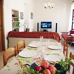 Old Town House & Office, Fast Wifi Holiday home *