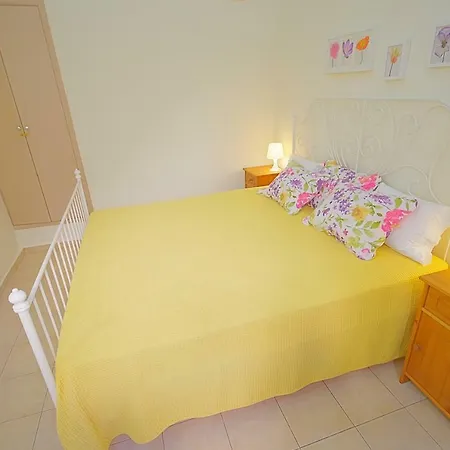 Old Town House Near The بيت للعطل *