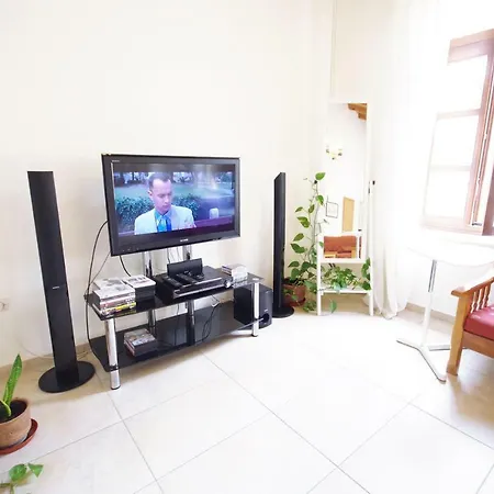 Old Town House Near The ريثيمنو